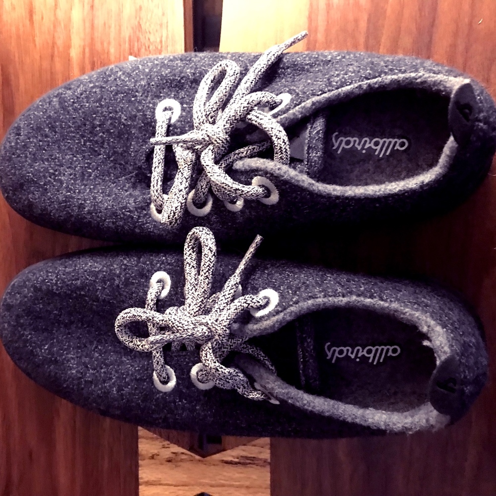 Allbirds Women’s Gray Wool Runners size 6